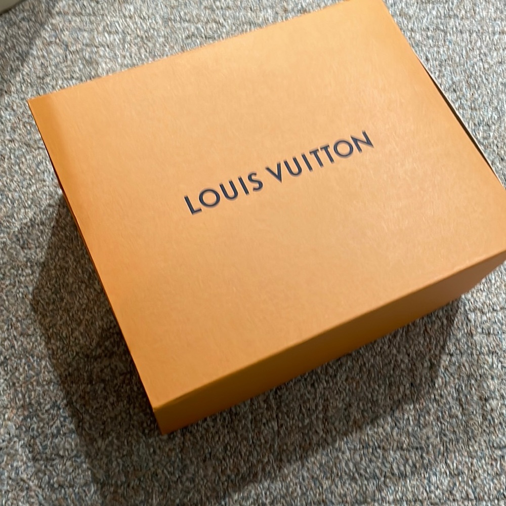 LV box 15.5*13* 7.5